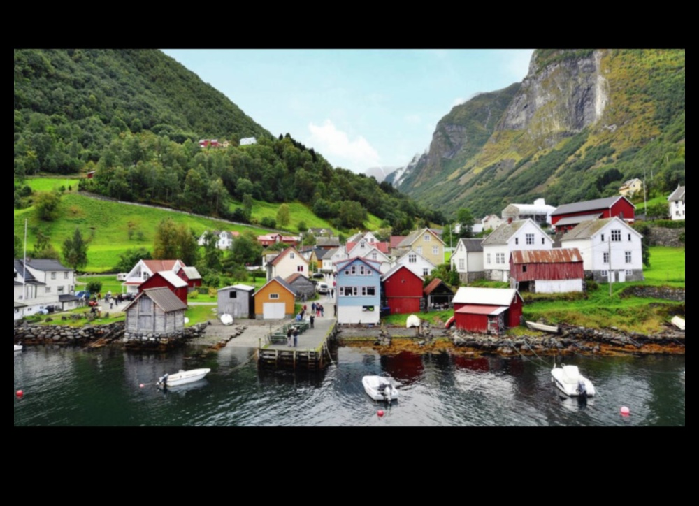 הפלגות בכפר: הפלגה דרך אטרקציות מקומיות