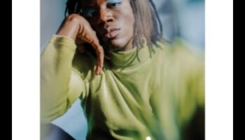 Runway Reverie: סצנות חלומיות בצילום מתמשך שובה לב של אופנה נצחית