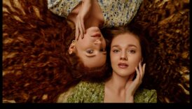 אלגנטיות טבעית: חוגגים את היופי של מרקמי שיער גלי